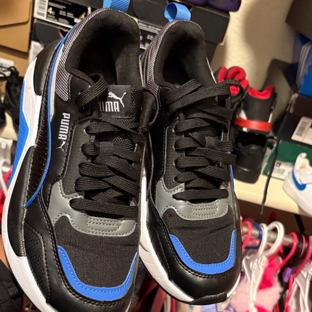 Puma Men's Black and Blue Sneakers